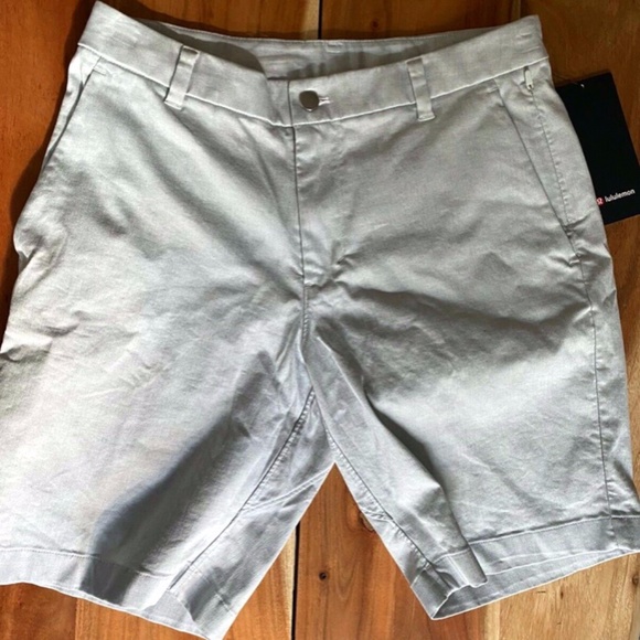 Lululemon Men's Light Gray ABC Commission Short Classic 9